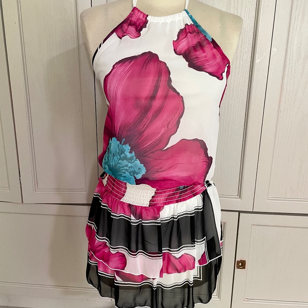 Misope backless Mini Dress with large flower print. Size S